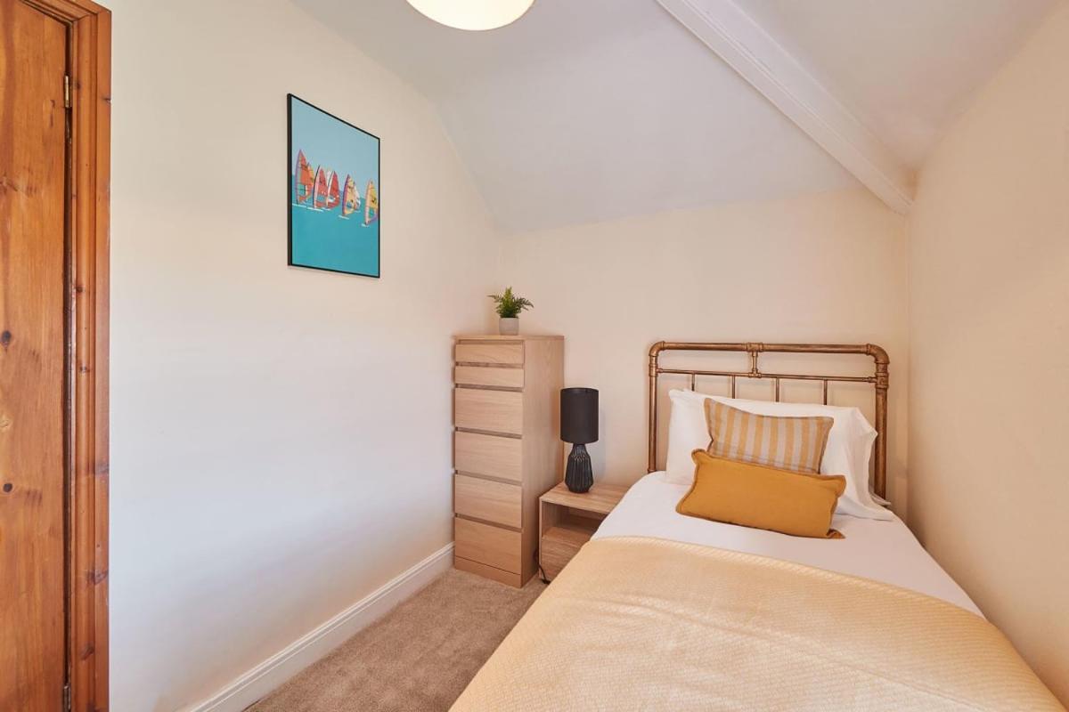 Blue Sky 3 Bedroom Cottage Whitby Exterior photo